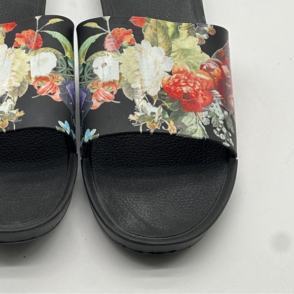 Goats Slides Size 8 / 38Black Flowers Flip Flops Sandals Slip On Beach Pool - Picture 3 of 12
